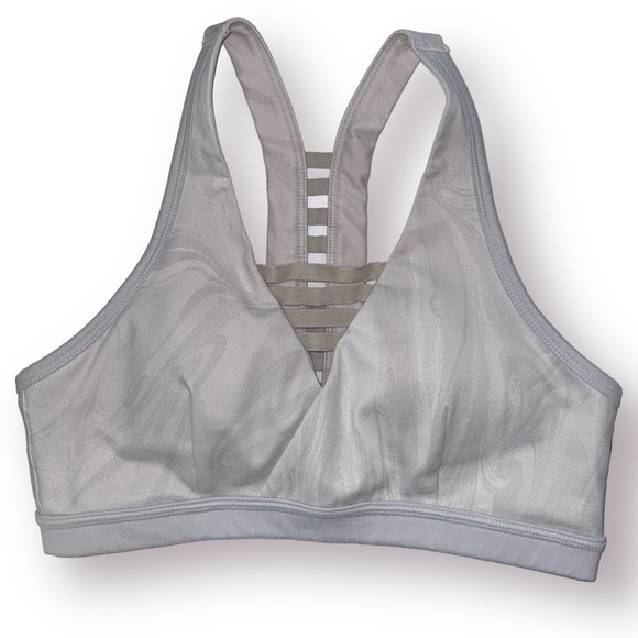 🛍️SALE🛍️ Abercrombie & Fitch Light Gray Sports Bra & Mesh Detail Leggings (2PCs) - Picture 6 of 11